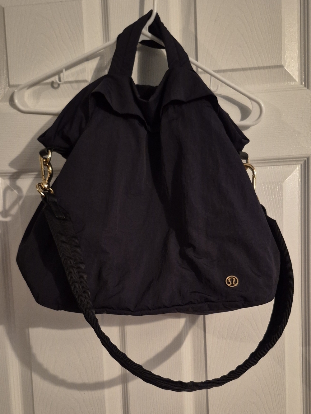 🍋 Lululemon On My Level Bag *19L Black / Shiny Gold